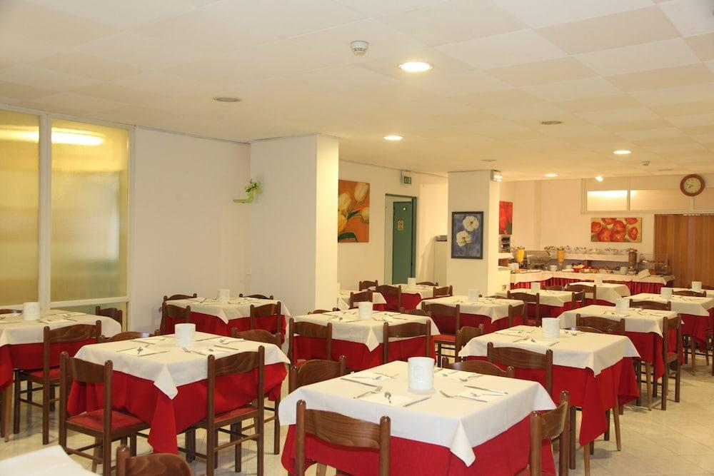 ליגננו סביאדורו Hotel Regina מראה חיצוני תמונה