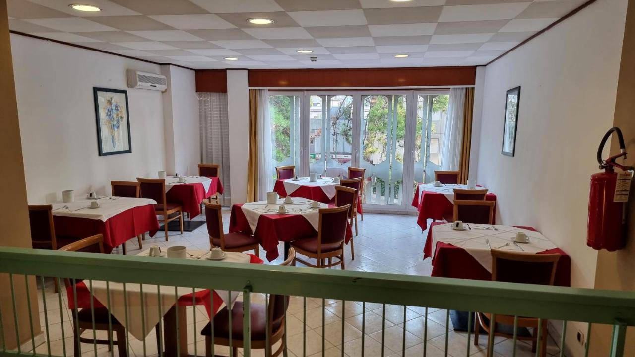 ליגננו סביאדורו Hotel Regina מראה חיצוני תמונה